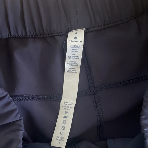 Lululemon stretchy lightweight pants - Picture 3 of 5